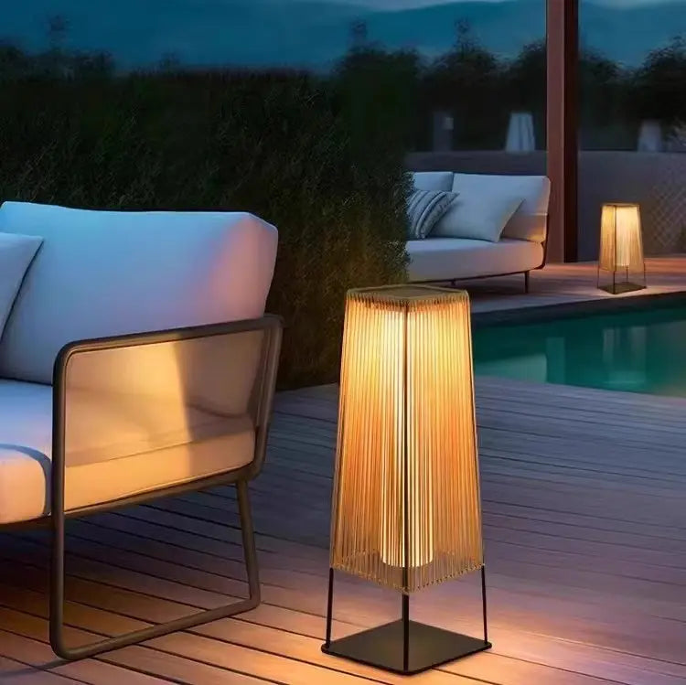 LUMINAIRE_SOLAIRE-Délice Extérieur Écologique-LIPTENA_SOLAR_ENERGY