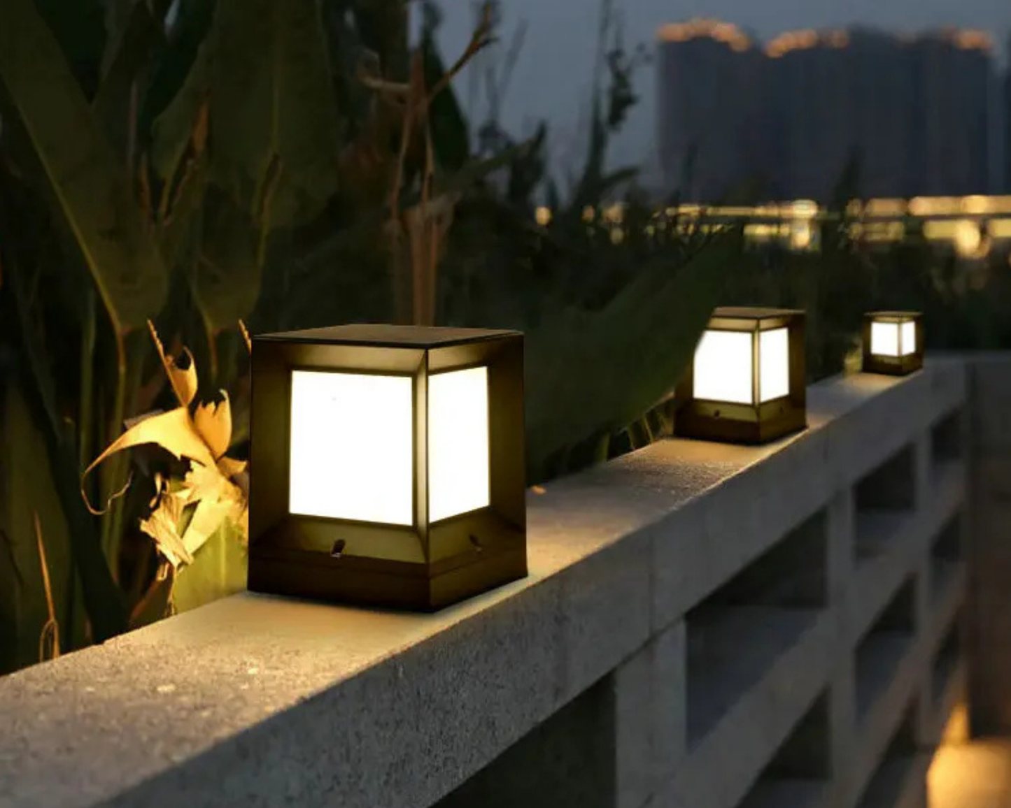 Lampe LED Solaire de Pilier