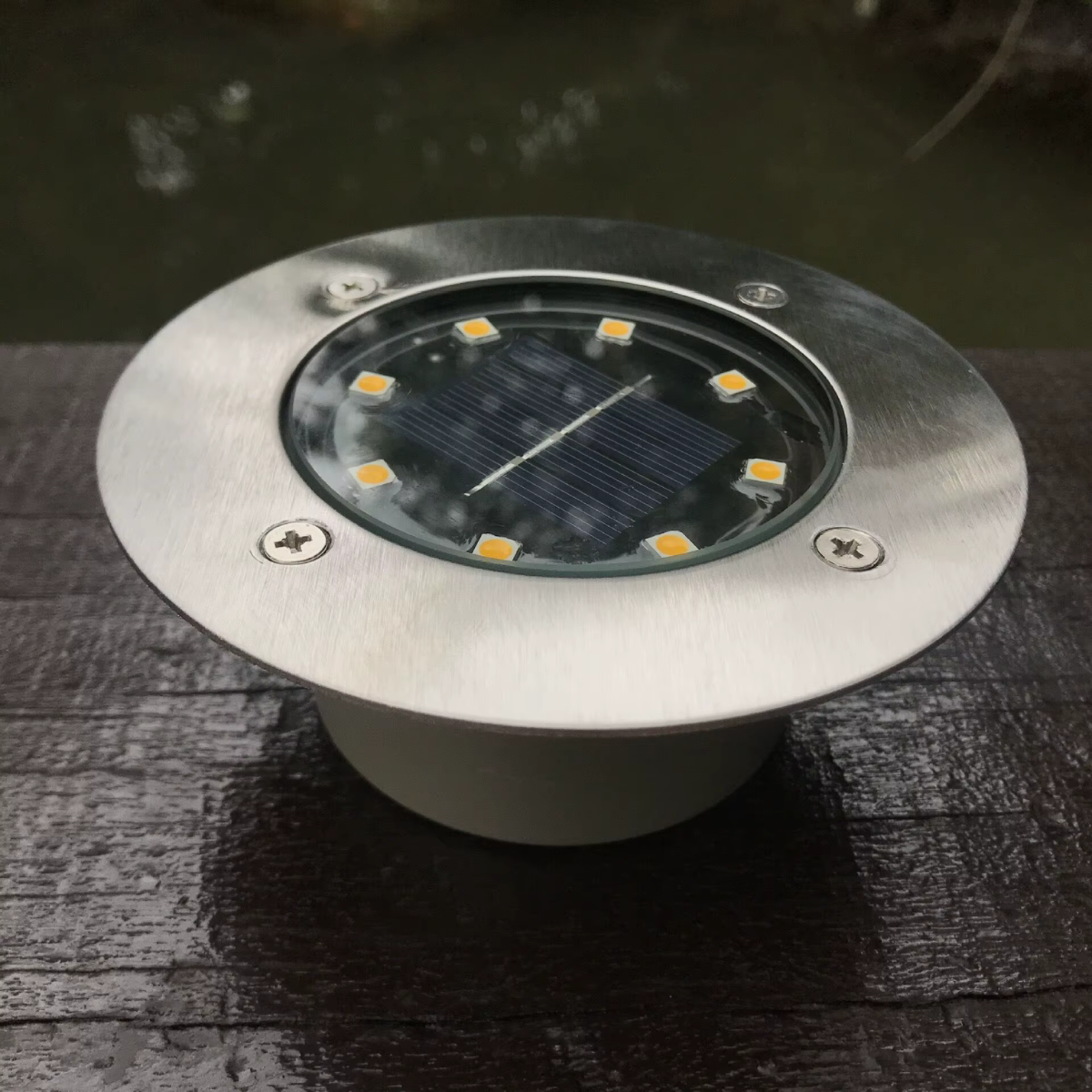 Lampe LED solaire encastrée