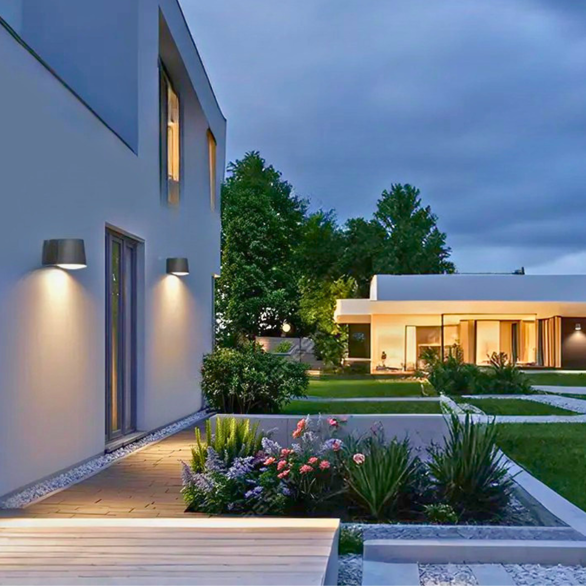 3-IN-1 Garden/Wall Light