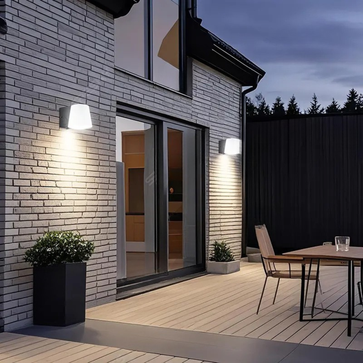 3-IN-1 Garden/Wall Light