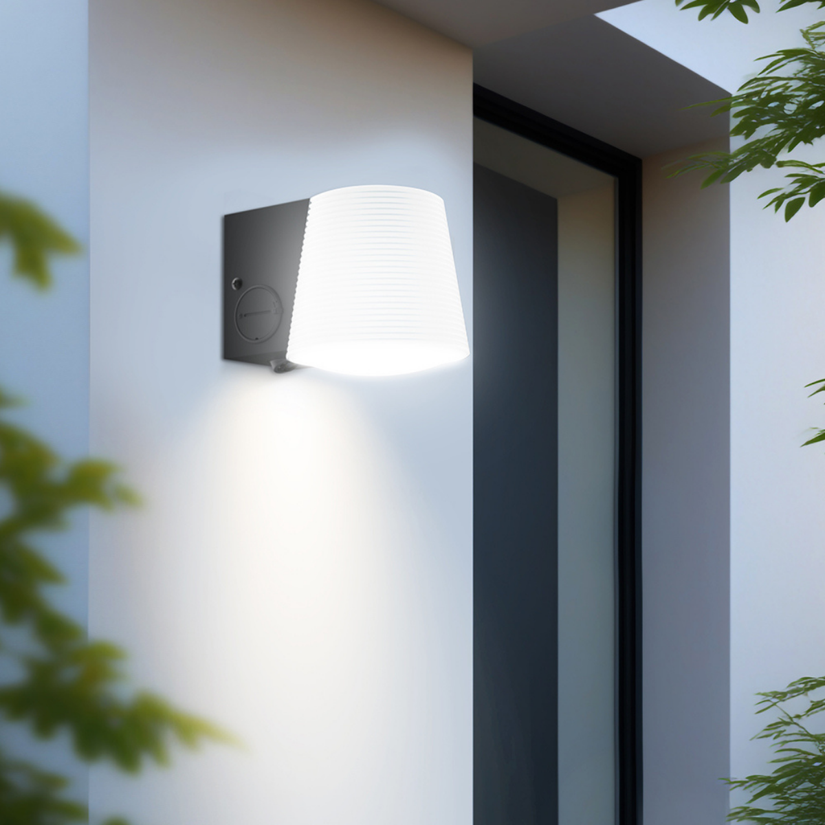 3-IN-1 Garden/Wall Light